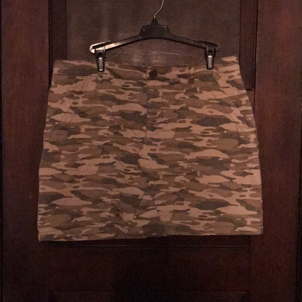 Columbia camo mini skirt